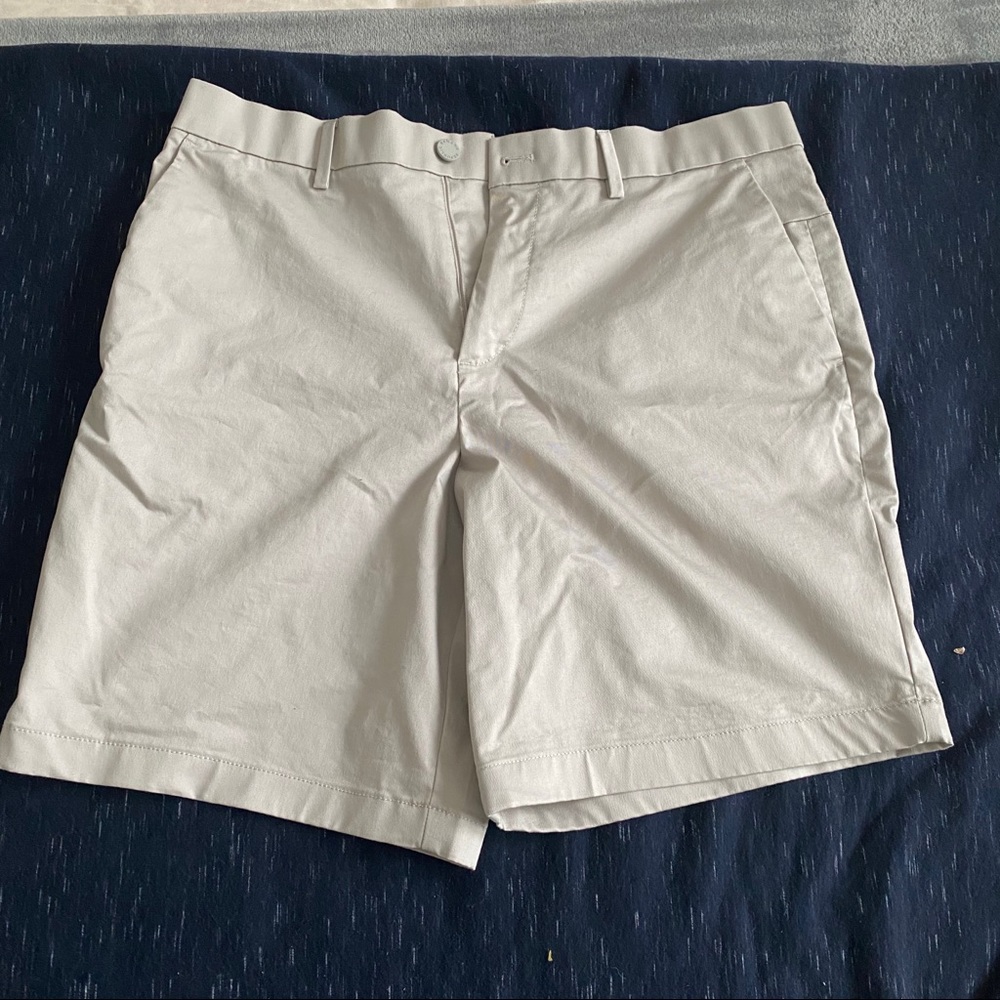 Men’s Banana Republic 9" Slim Core Temp Short